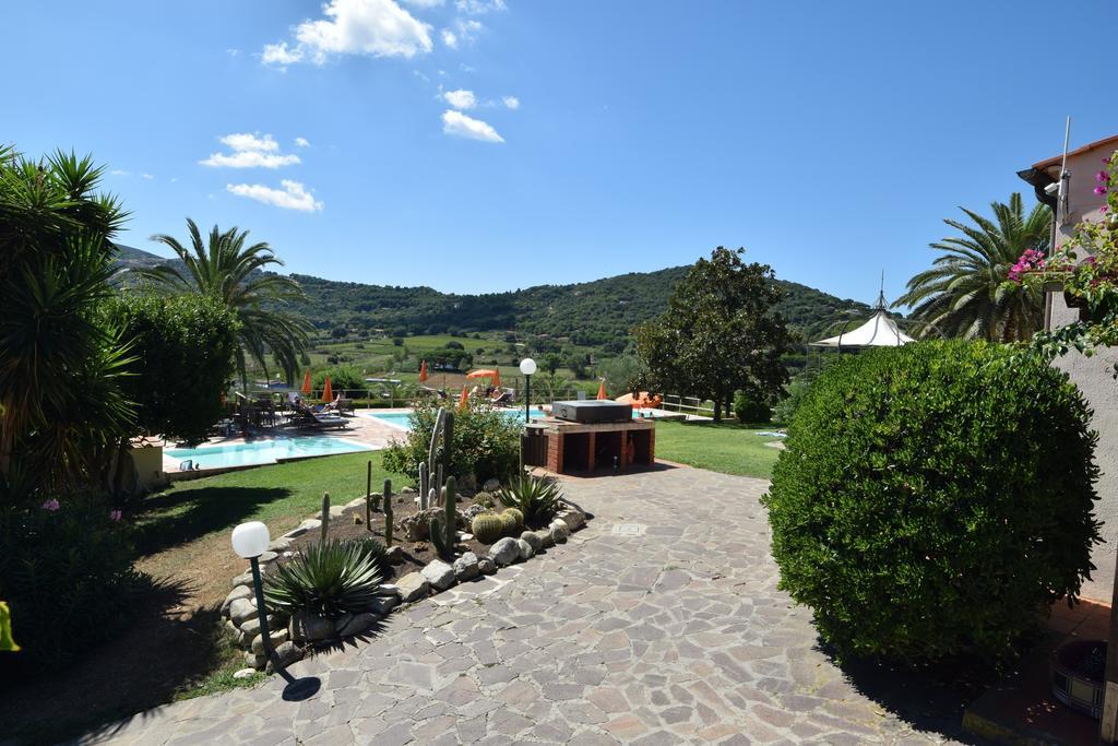 Residence Della Luna Porto Azzurro Exterior photo